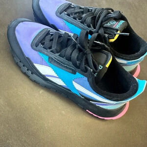 Reebok Men’s size 6 Sneakers - Teal/ foam green, pink, purple